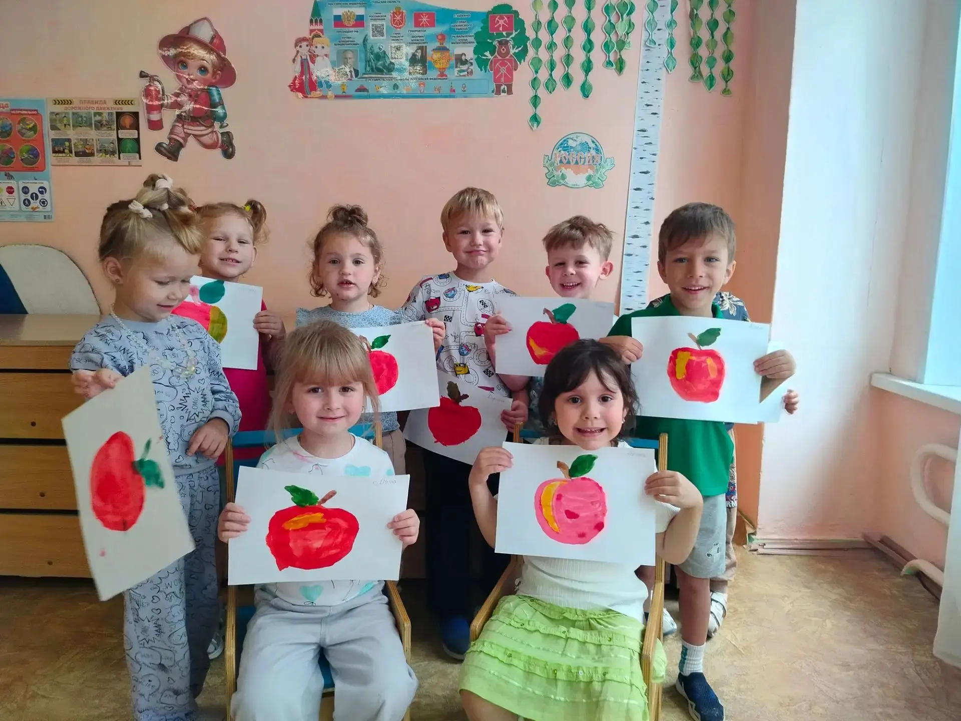 🍎 "Яблоко" — рисование 🎨