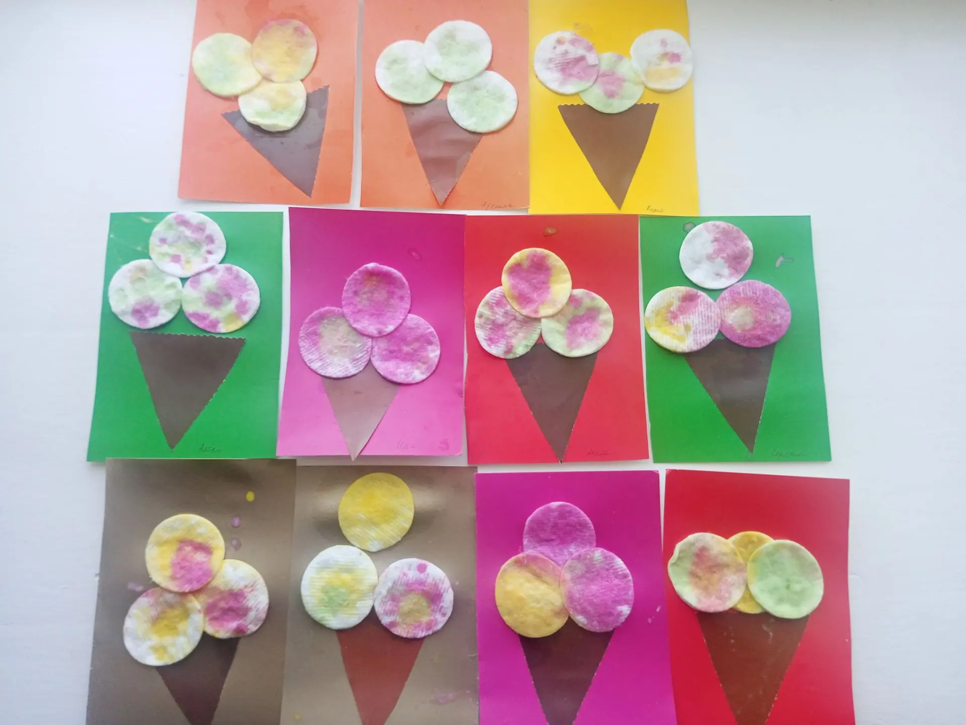 🍦 Наше летнее творчество: мороженое из ватных дисков! 🍦