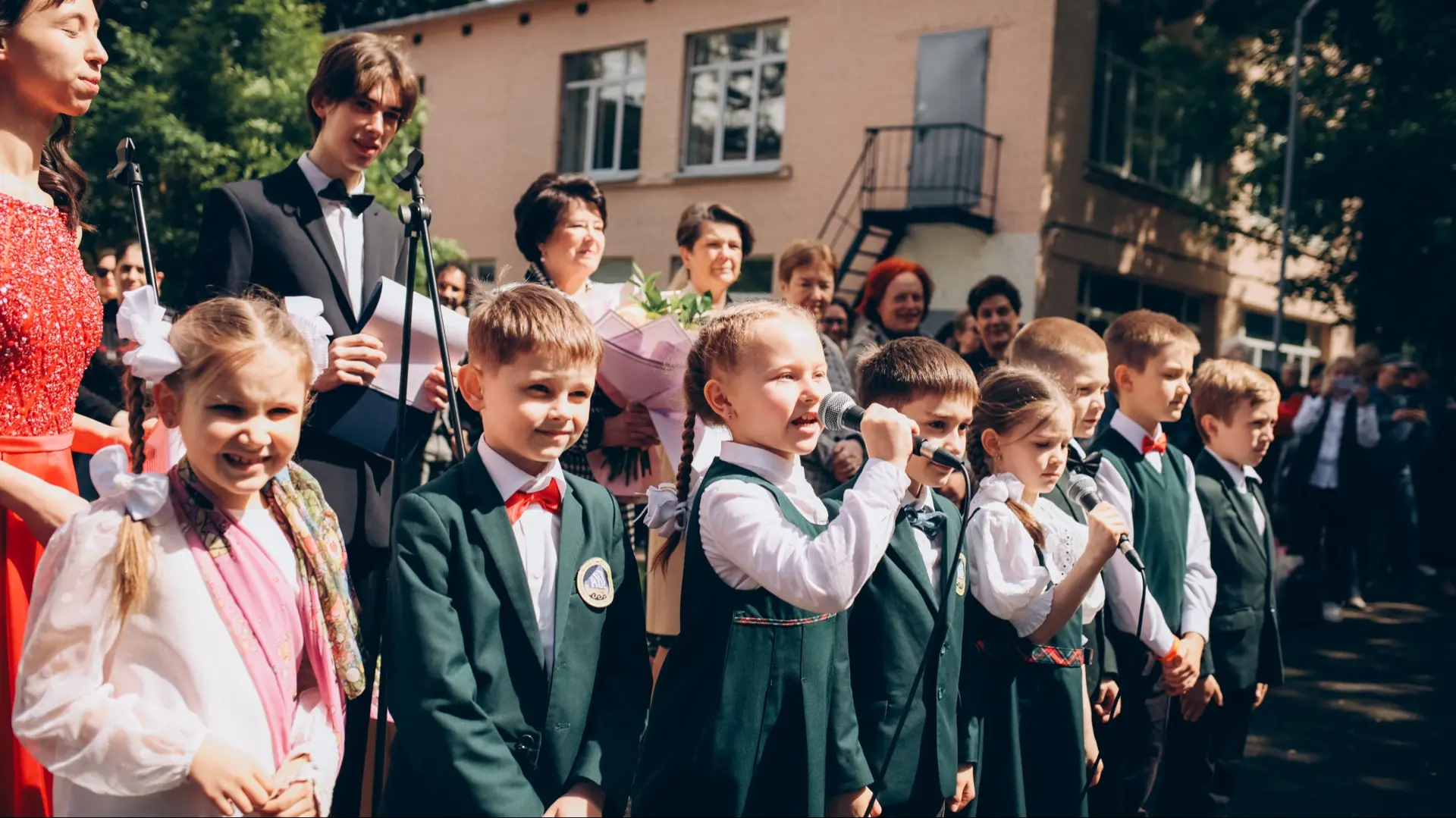 #ПоследнийЗвонок2026 | Время выбирать свой путь 🎓  Для учеников 9-х классов прошла торжественная лин
