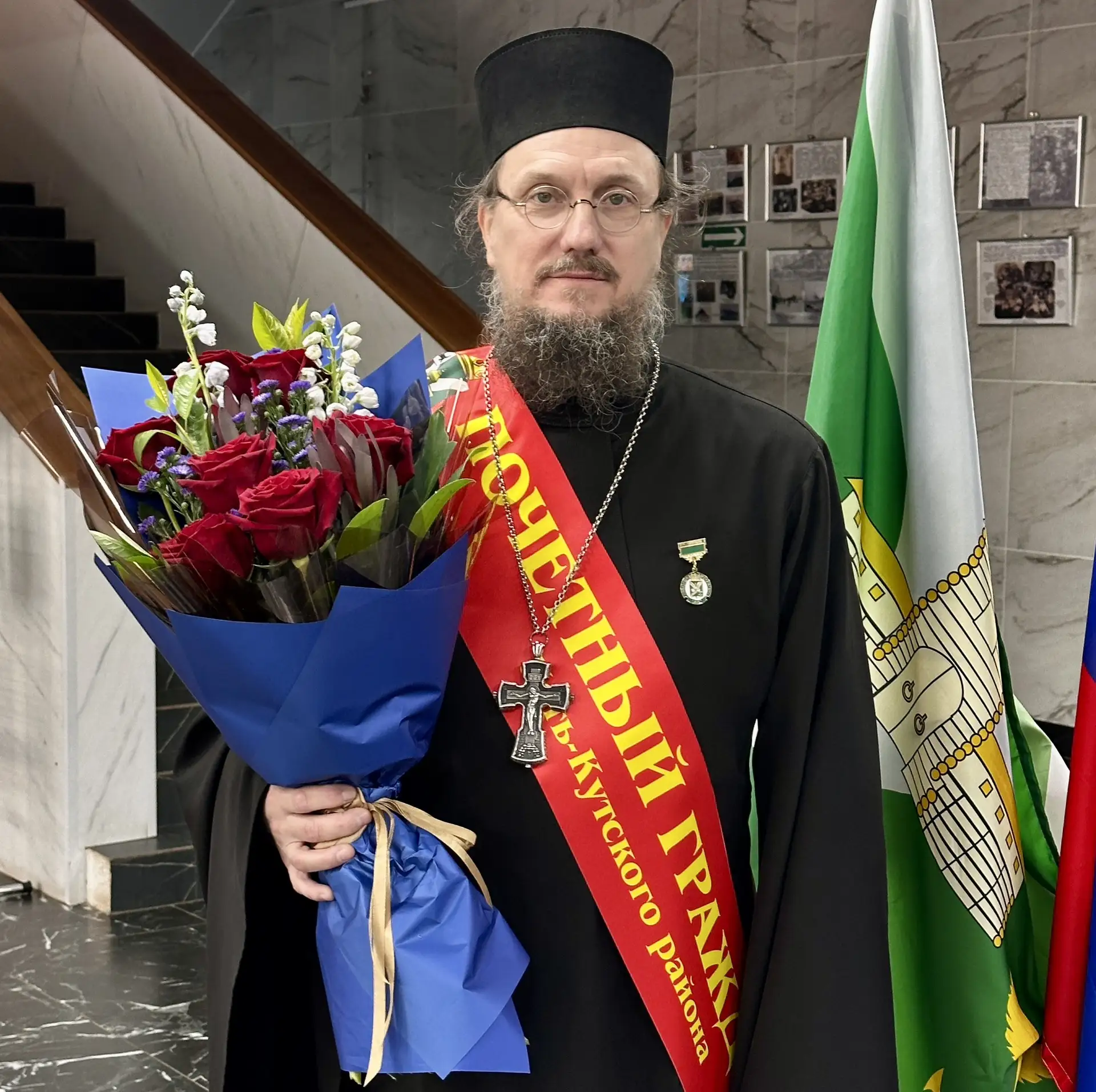 🏅Сегодня вручил почётный знак и удостоверение о присвоении звания «Почётный гражданин ...