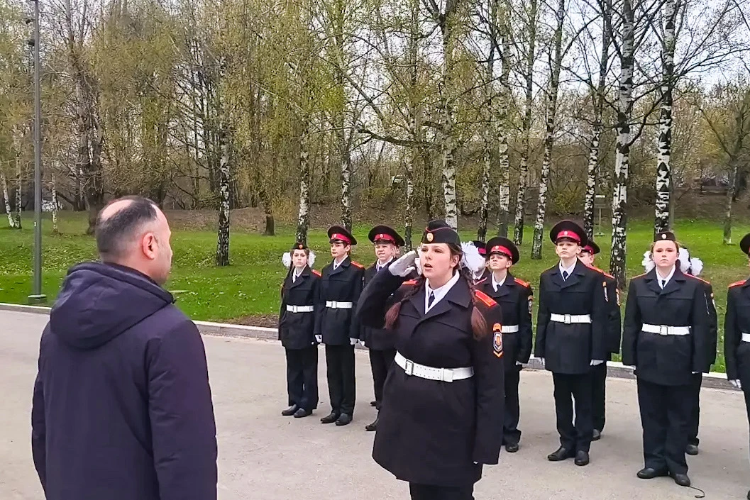 🇷🇺 Наши кадеты — на городском смотре строя и песни    24 апреля на площади Дворца пионеров на Воробь