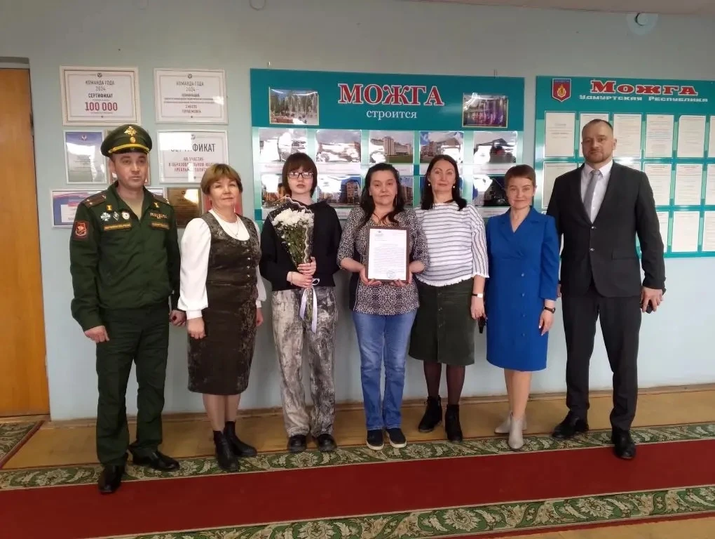 6 апреля в Можге состоялось важное и трогательное событие. Глава города Уразов Эрик Раш...
