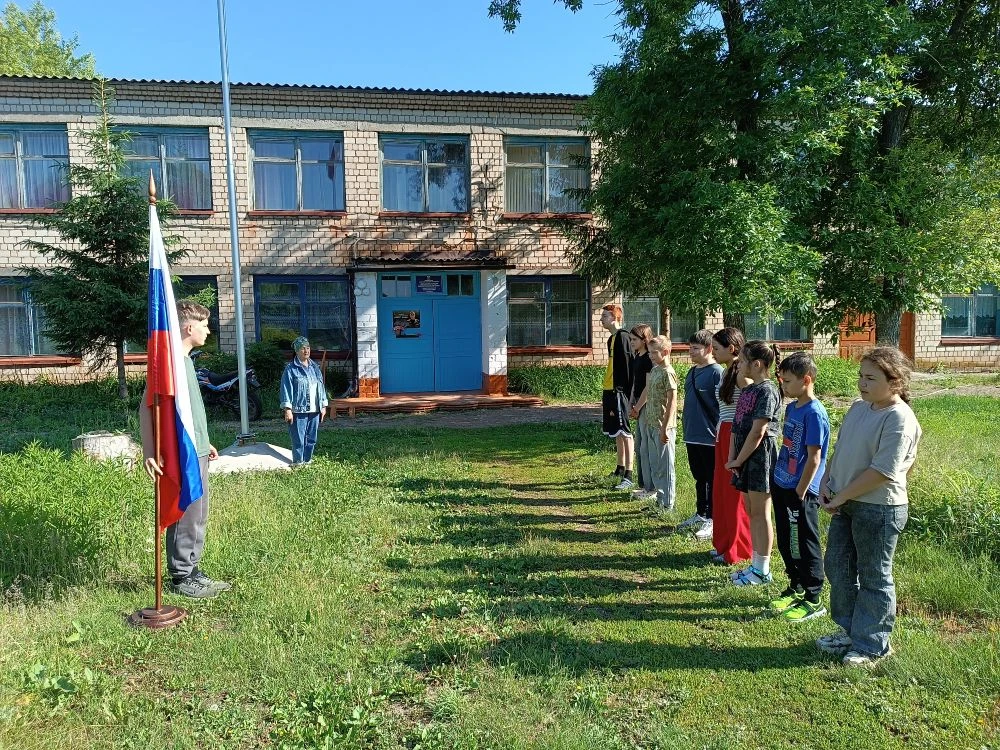 ☀️ 8-й день в лагере «Солнышко»: День юных ученых 🔬✨