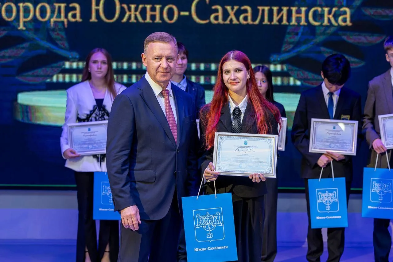 Каждый июнь мы с особой гордостью соблюдаем славную традицию – вручаем именные стипенди...