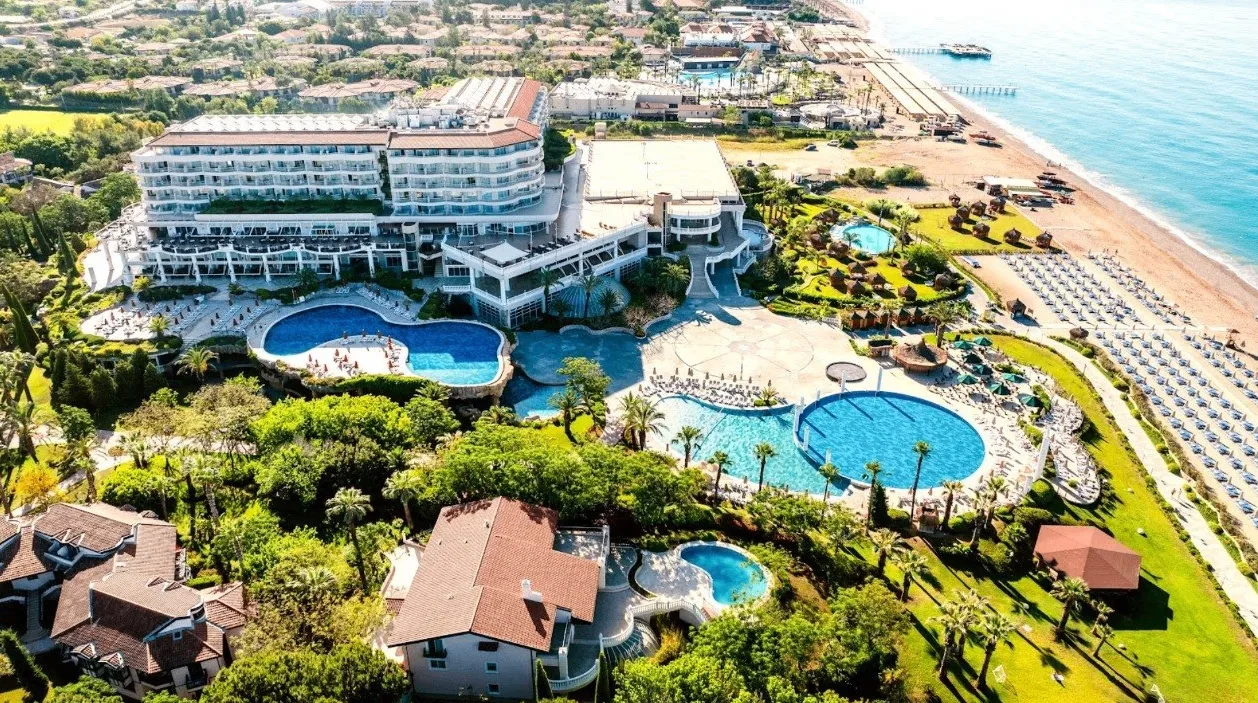 🌴 Знаете, почему гости Starlight Resort редко жалуются на большое количество отдыхающи...