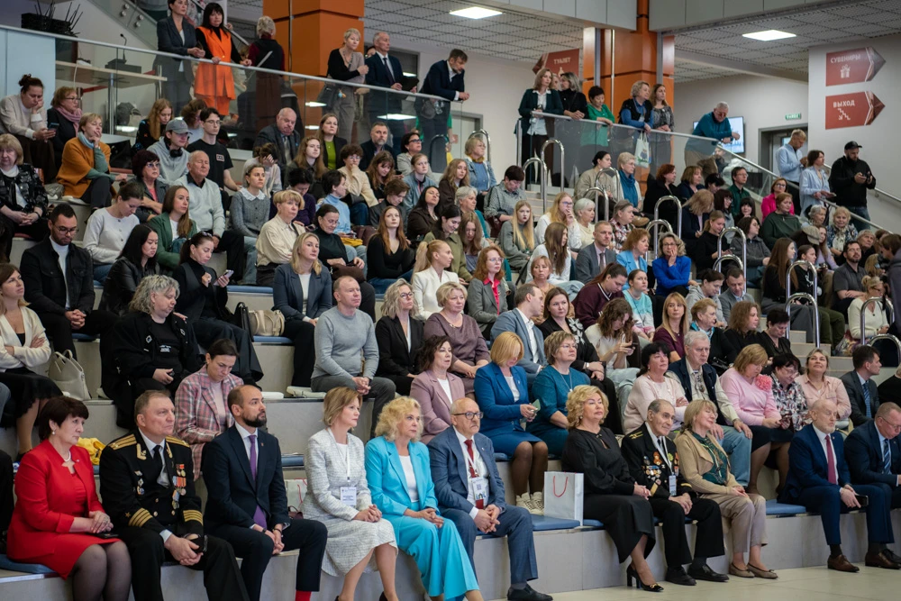 🏆"Мои года - мое богатство" - наш традиционный конкурс - фестиваль эссе о людях элеган...