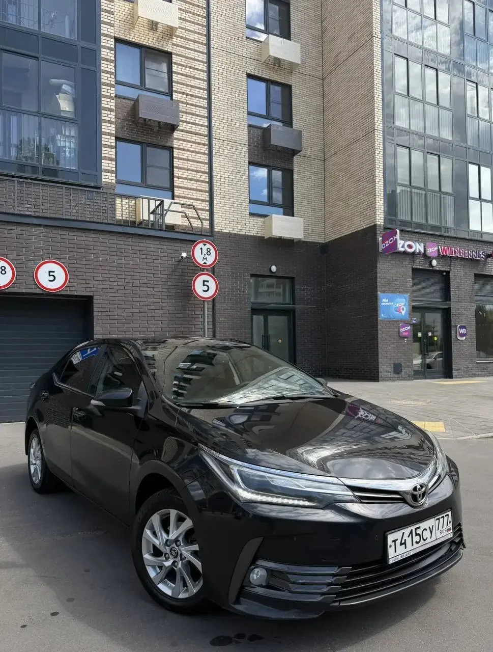 Toyota COROLLA Рест.
1.6 (122л.с) CVT 2016 год

Родной пробег: 150.000км
Хорошая Тека 
По кузову 3-4