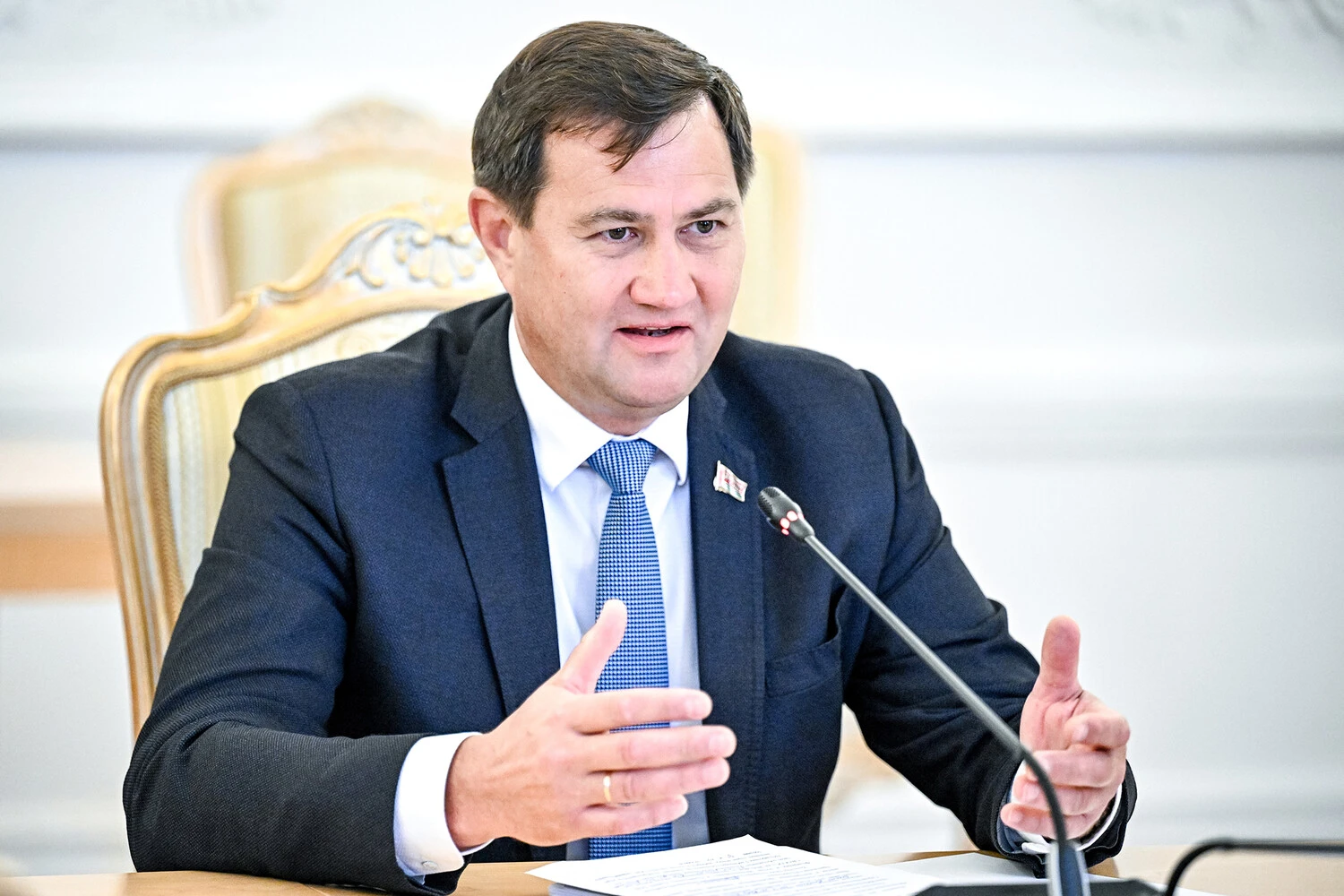 Война с Россией не нужна обычным гражданам стран Евросоюза, а европейские политики испо...