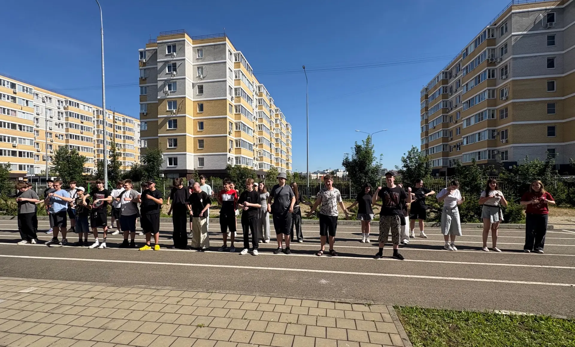 💕 Сегодня в лагере «Мастерок» прошёл особенный день — День дружбы. 

🌟 Утро началось с яркой и тёп