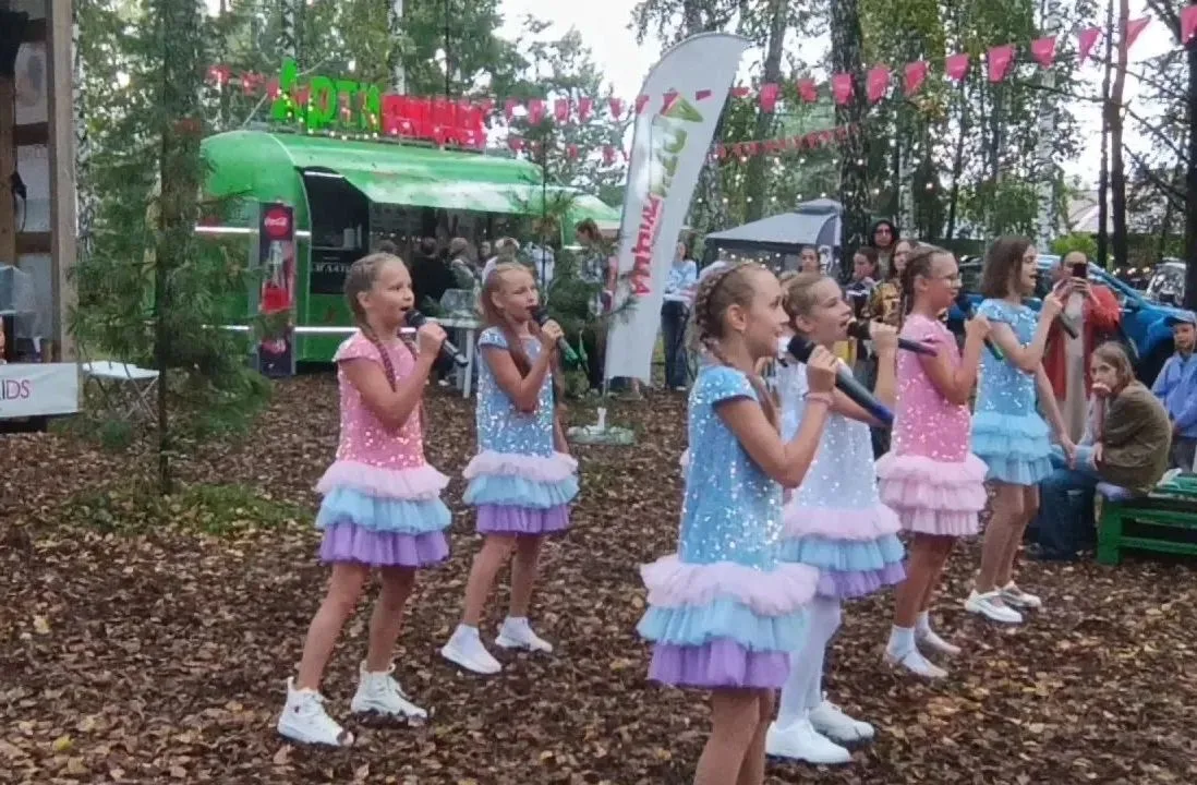 21 августа вокальные ансамбли и солисты студии эстрадного вокала «ПоНотам» 🎤(педагоги ...
