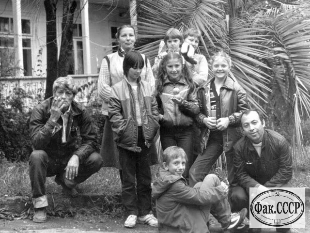Редкие фото со съёмок советского фильма «Гостья из будущего» (1984), режиссёр Павел Арс...