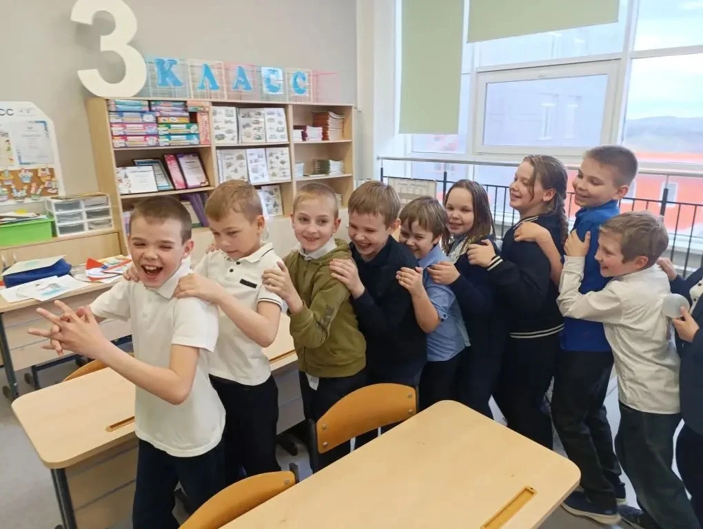 🌸🫂Неделя психологии в Майской гимназии продолжается совершенствованием у обучающихся навыков общения