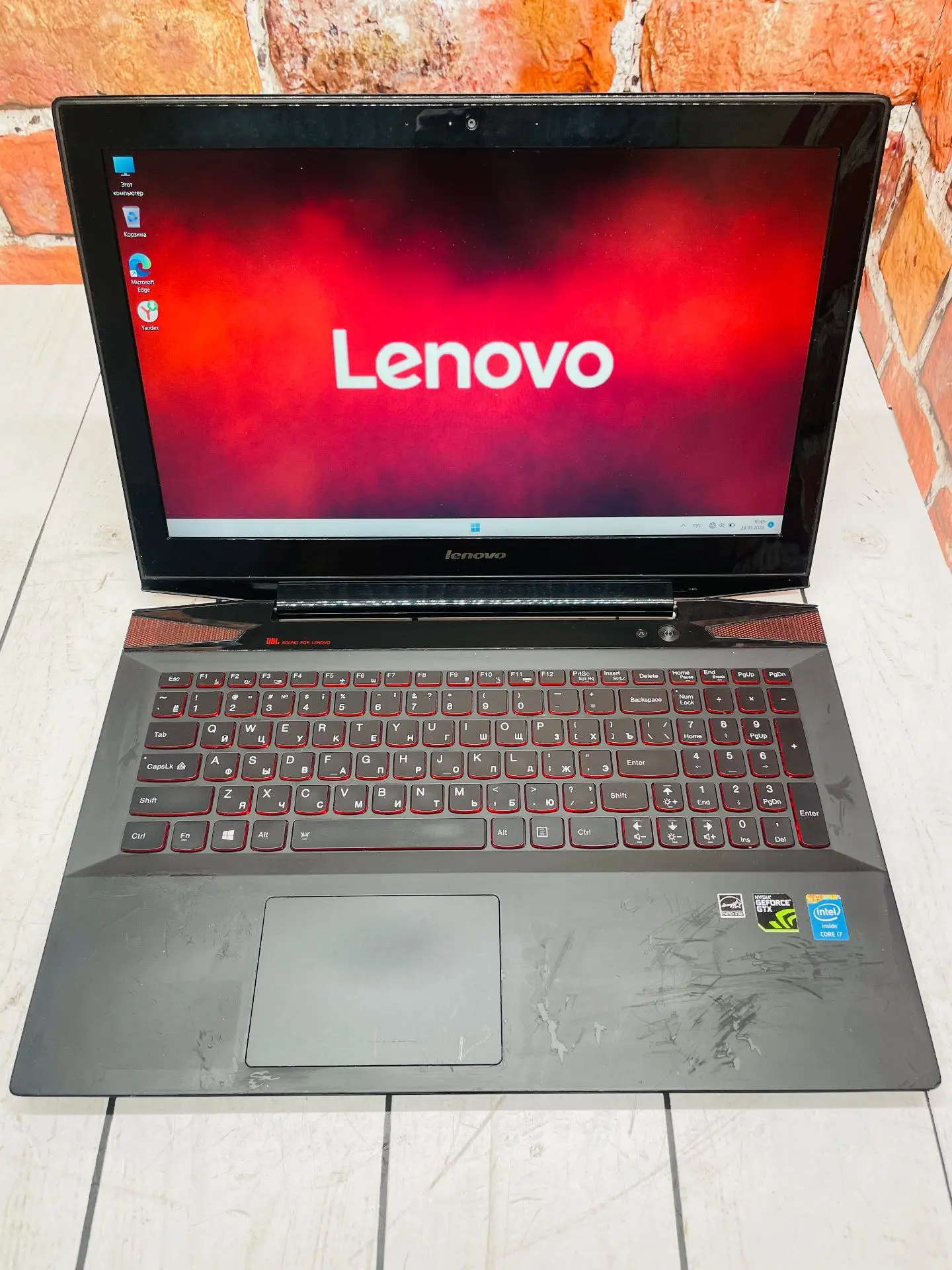 1️⃣ Модель: Lenovo Y50-70