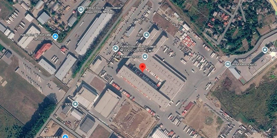 Терминал «Нова Пошта» на юго-западной окраине Киева (координаты: 50.390595, 30.422709).

Напоминаем,
