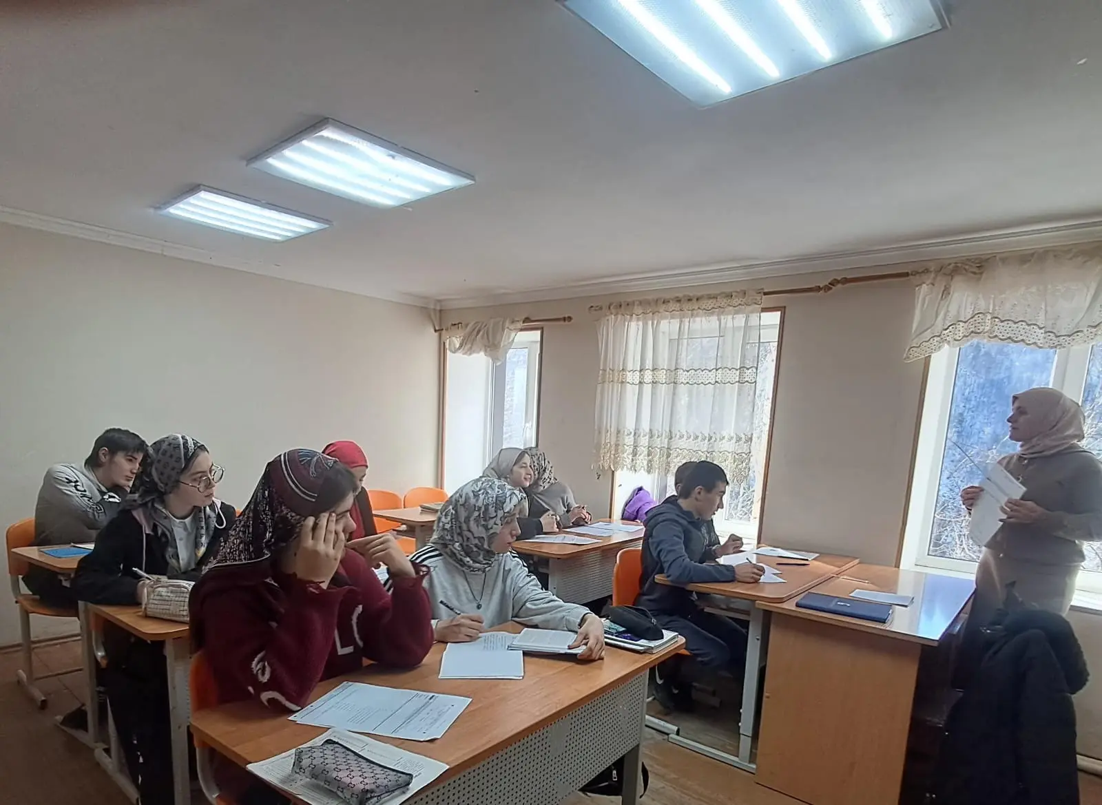 В МКОУ « Тохотинская СОШ » 16.02.2026 года под руководством учительницы Обществознании ...