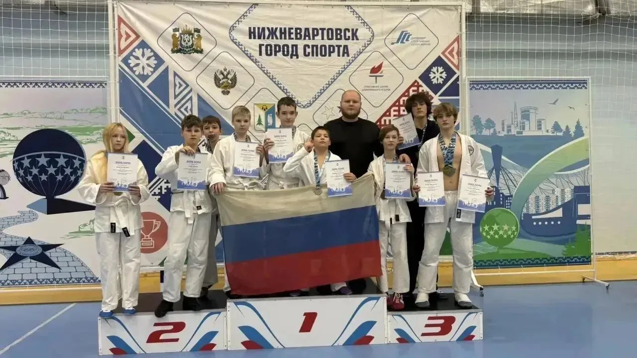 🏆 Денисова Полина, 8В — первое место! 🥇