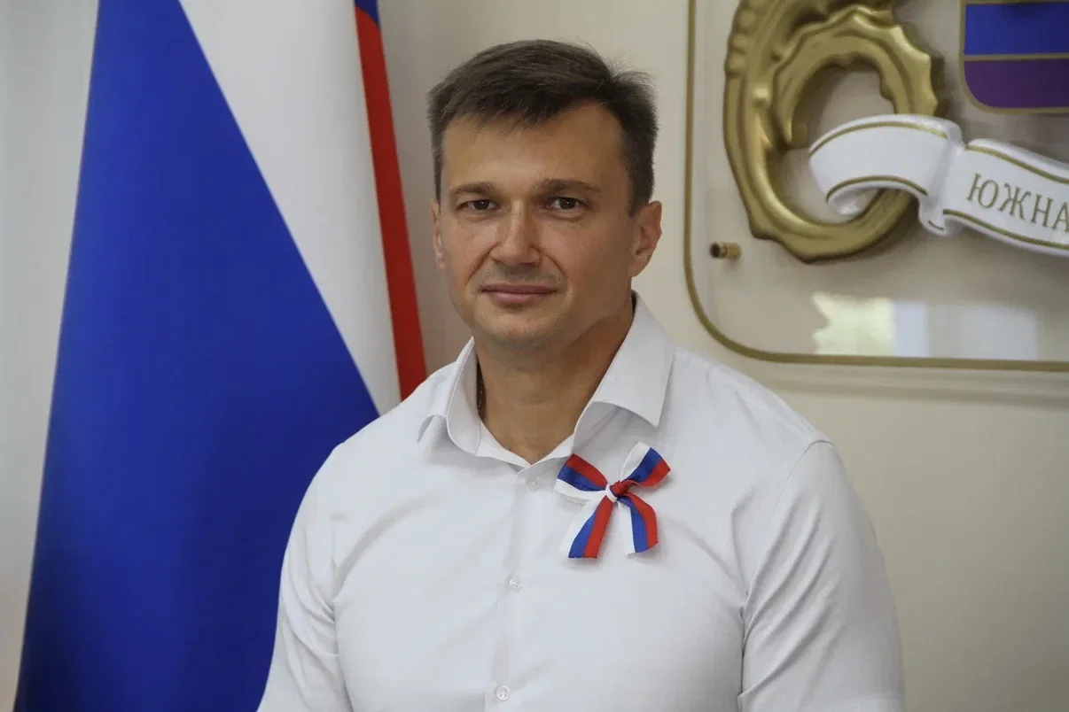 🇷🇺Дорогие ялтинцы, искренне поздравляю вас с Днём Государственного флага Российской Ф...