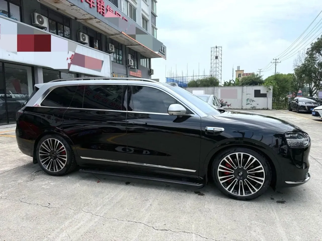 AITO M9 2025款 增程 Ultra版 52kWh 4座版（896线激光雷达）