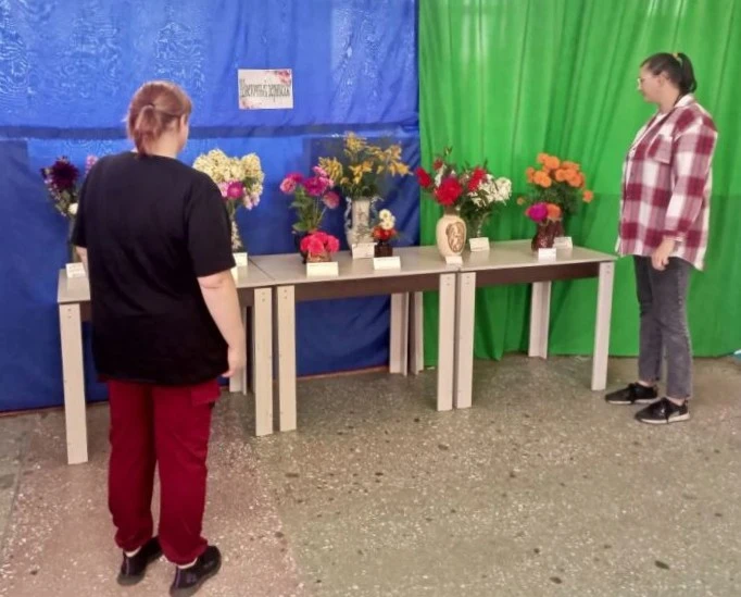 🌼 С 26 по 28 августа в Верх-Алеусском сельском Доме культуры прошла выставка цветов "Ц...