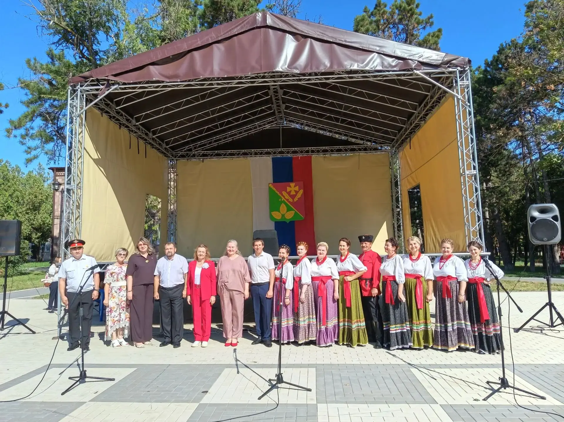 По маршруту праздника: Новодеревянковская