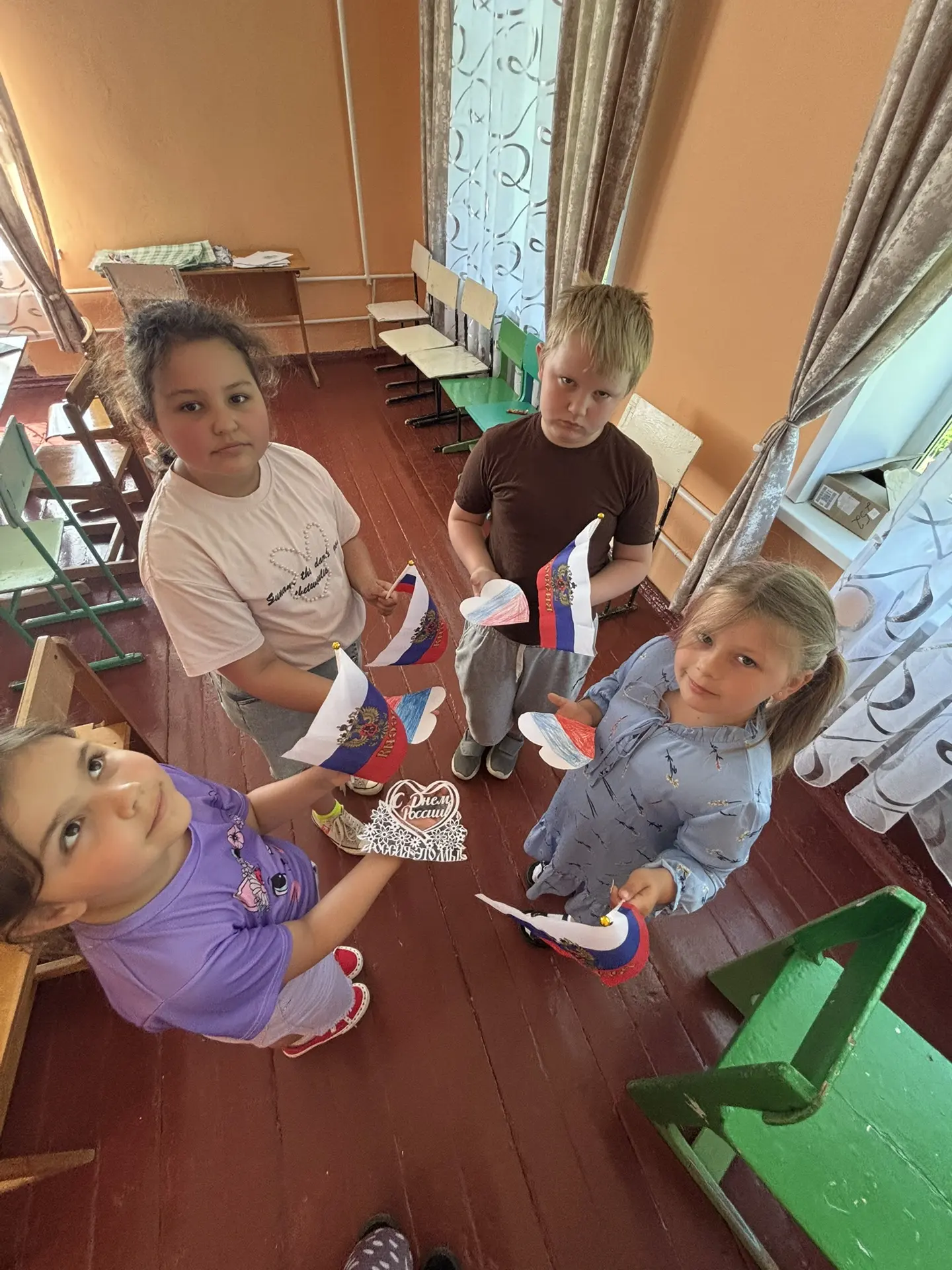 ❤️💙🇷🇺 Такими простыми делами рождается любовь к Родине!

Вместо скучных лекций — творческий порыв