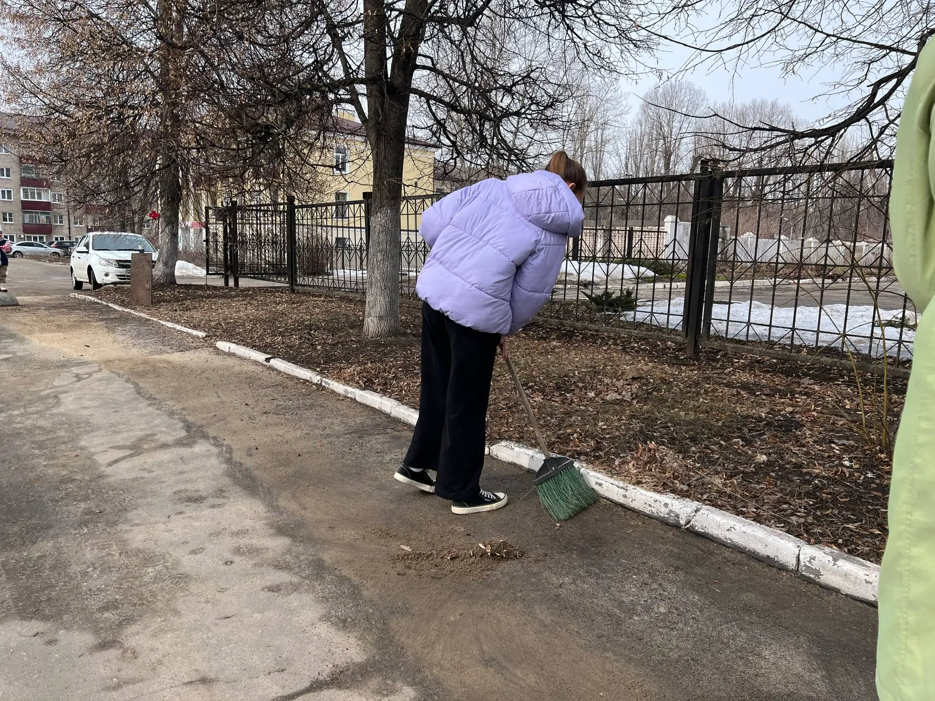 НАШИ УЧЕНИКИ В АКТИВНОЙ ФАЗЕ «ЧИСТОГО ЧЕТВЕРГА»! 🧹🌿  На этой неделе учащиеся нашей школы активно вкл
