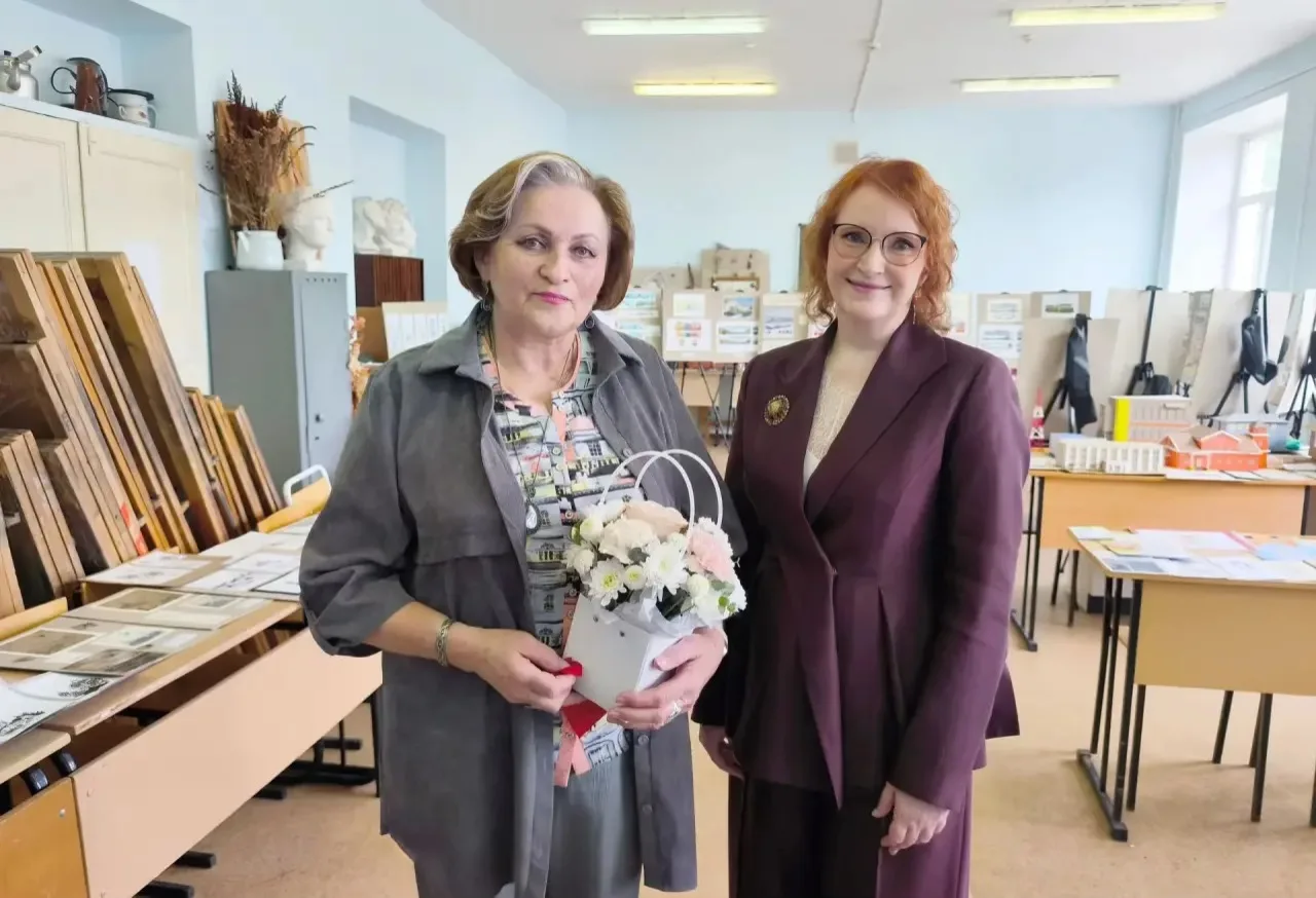 Не перестаю восхищаться нашими студентами и преподавателями!

Вчера посетила отчётную выставку студе