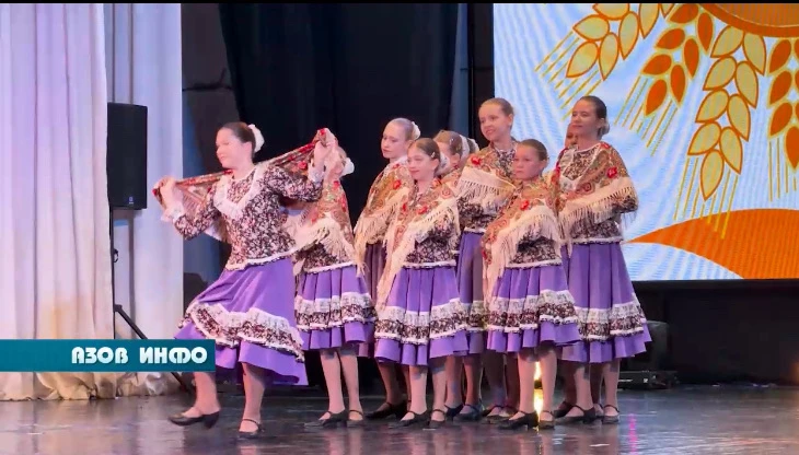 19 мая в Городском дворце культуры, состоялся  детский казачий фестиваль ,,Веселый курень" ,в которо