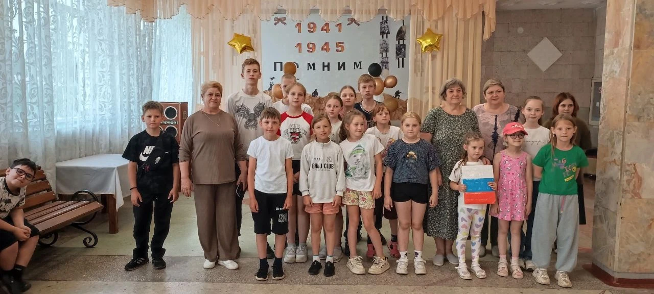 Накануне главного государственного праздника работники Куликовского Дома культуры и заведующая Кулик