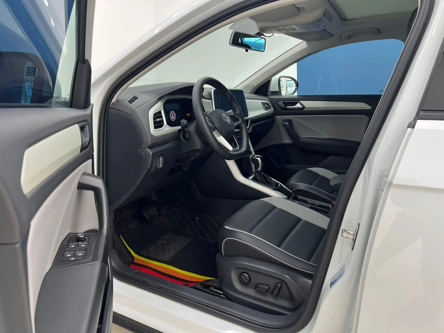 2023 VOLKSWAGEN T-ROC 280TSI DSG