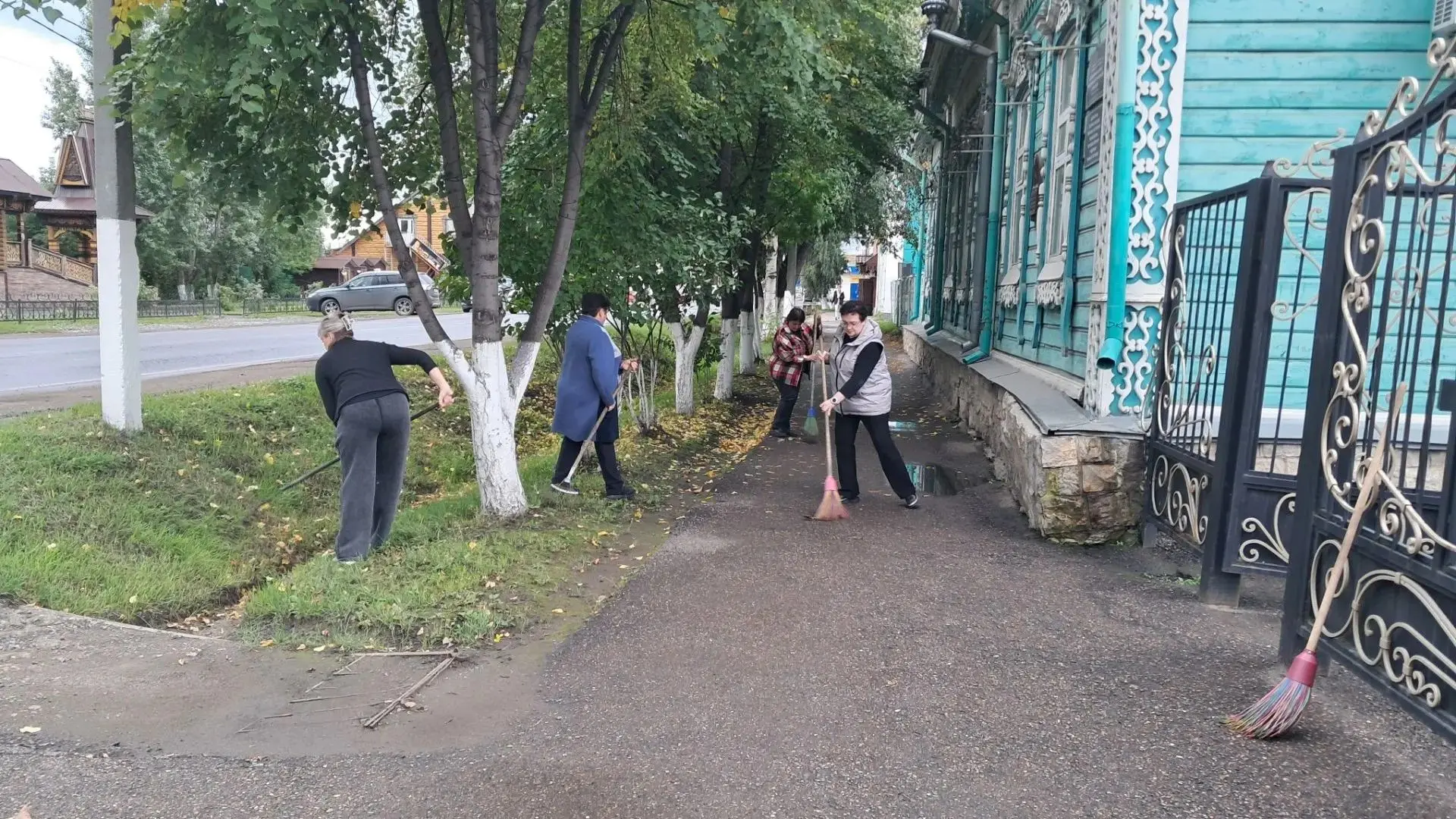 🎶 В детской музыкальной школе прошёл субботник — готовимся к новому учебному году! 🎶