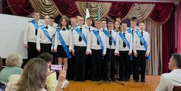 🇷🇺 Поздравляем кадет 9 класса с получением аттестатов!