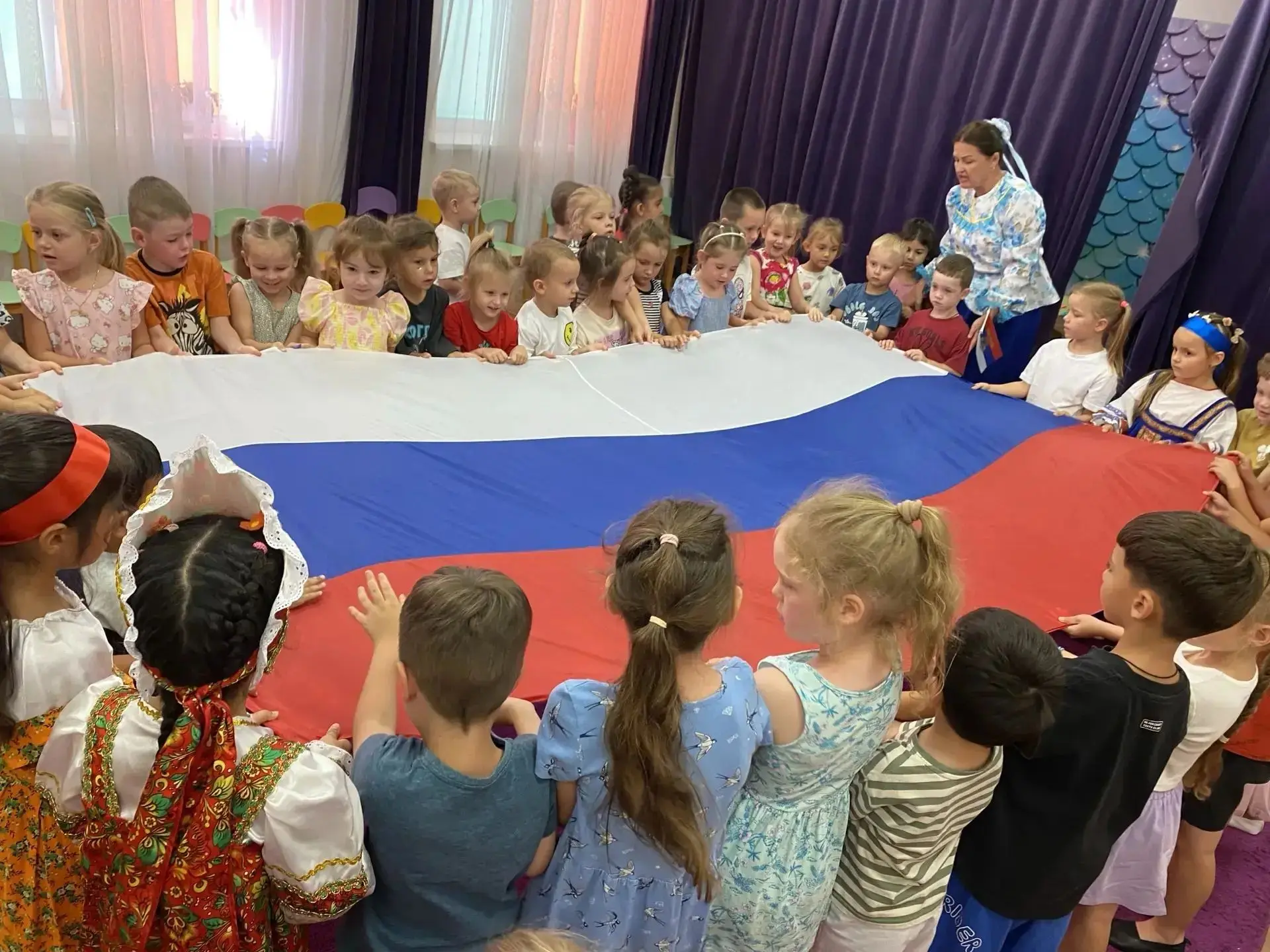 «Триколор моей страны»: как мы праздновали День Государственного флага России