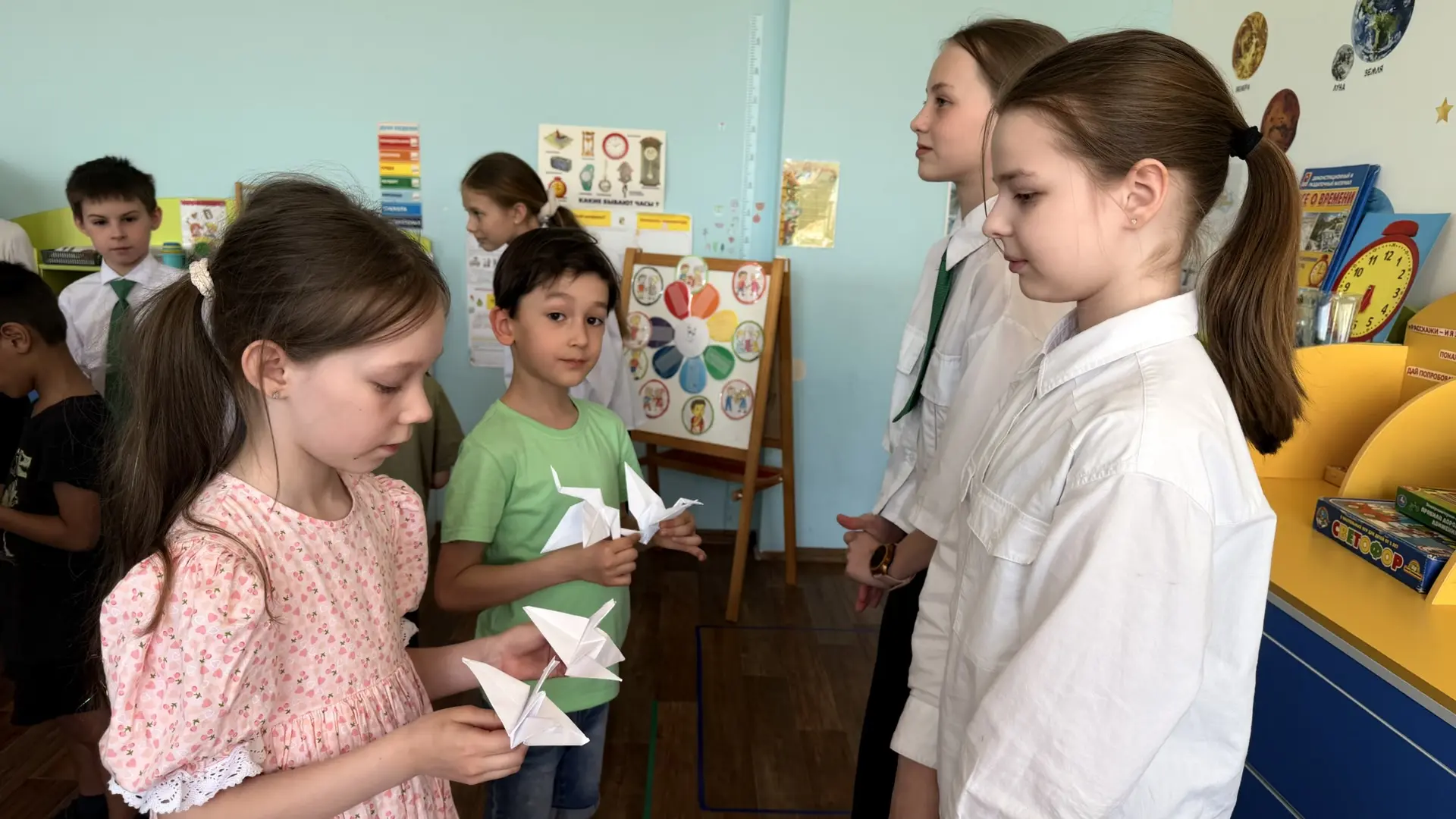 🕊️ Журавли Победы: память, которая объединяет поколения 🕊️  Сегодня ученики 4 «А» класса, участники 