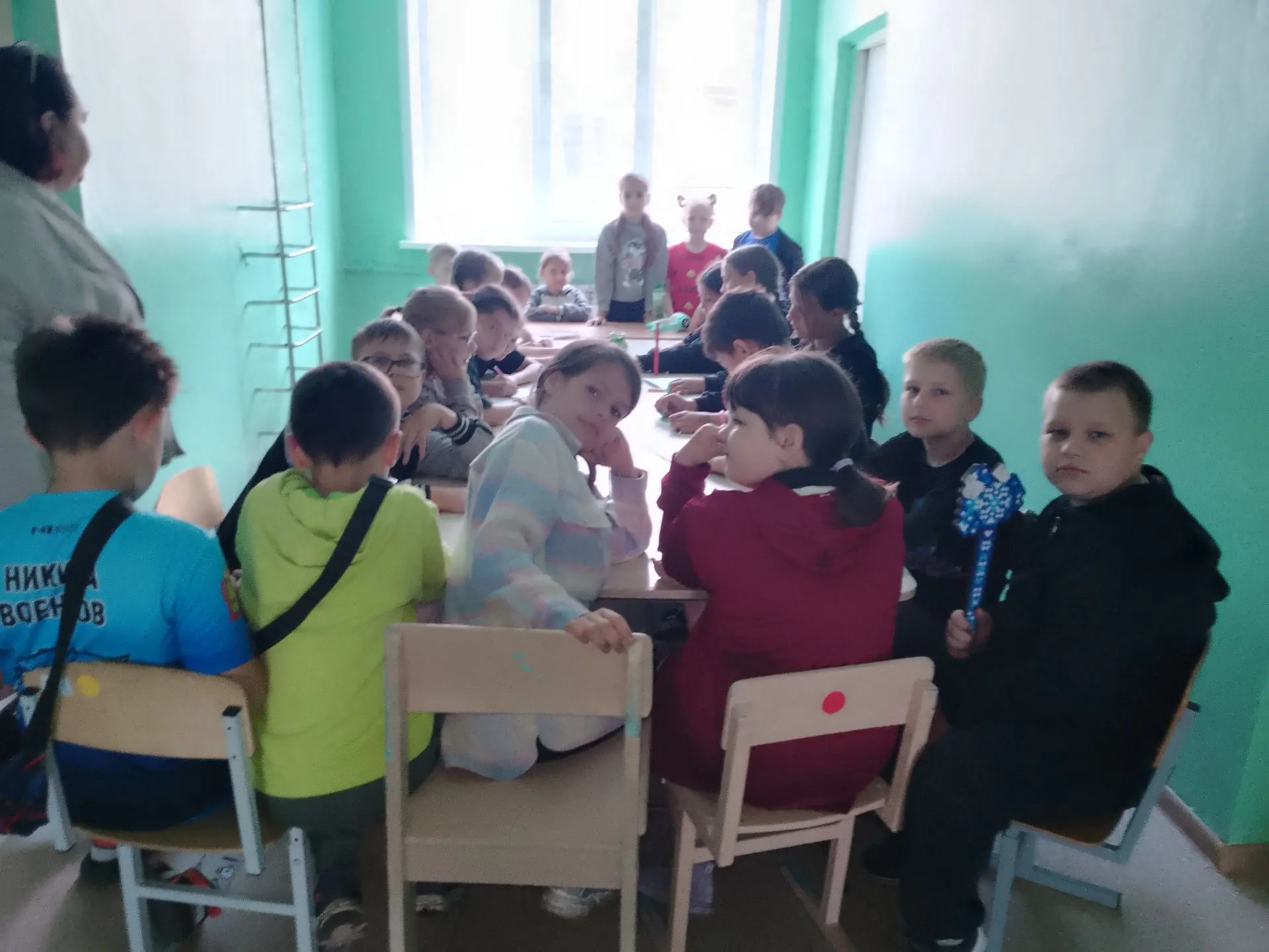 20 июня в пришкольном лагере "Орлёнок" проведена беседа об опасности клещей. Дети и воспитатели выяс