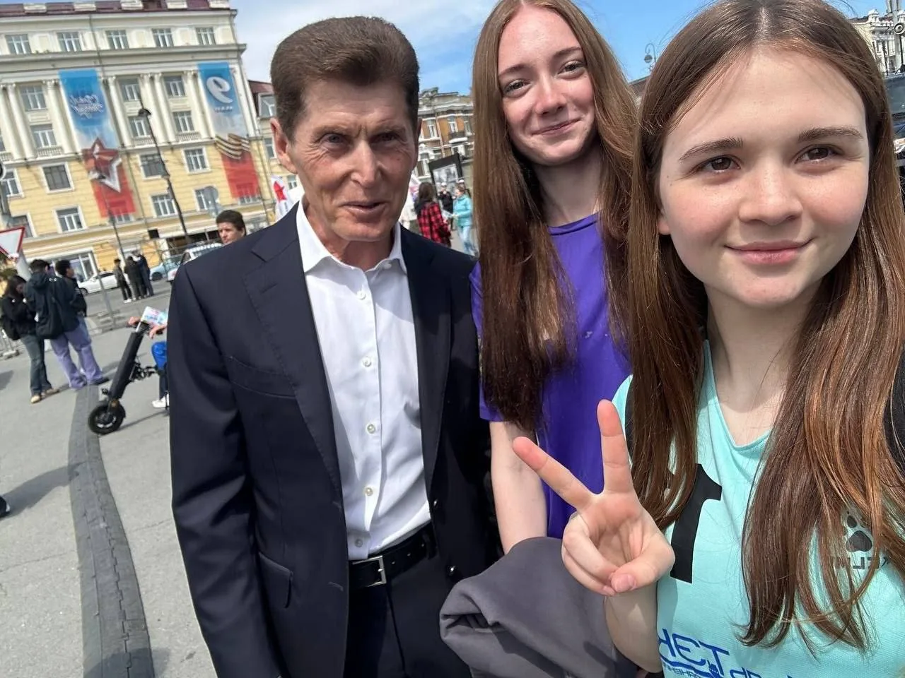 1 мая на центральной площади города Владивостока состоялось масштабное торжественное ме...