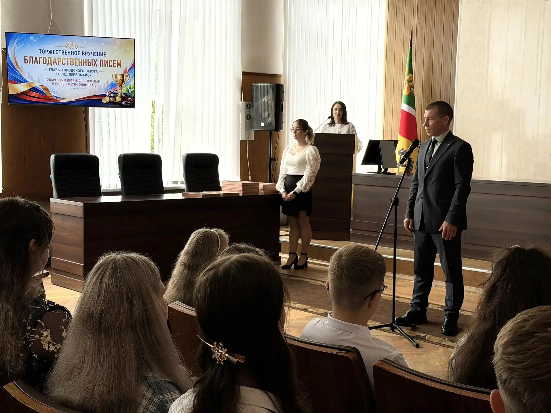 Говорят, что дети — это наше будущее. Но глядя на них сегодня, понимаешь: они — наше на...