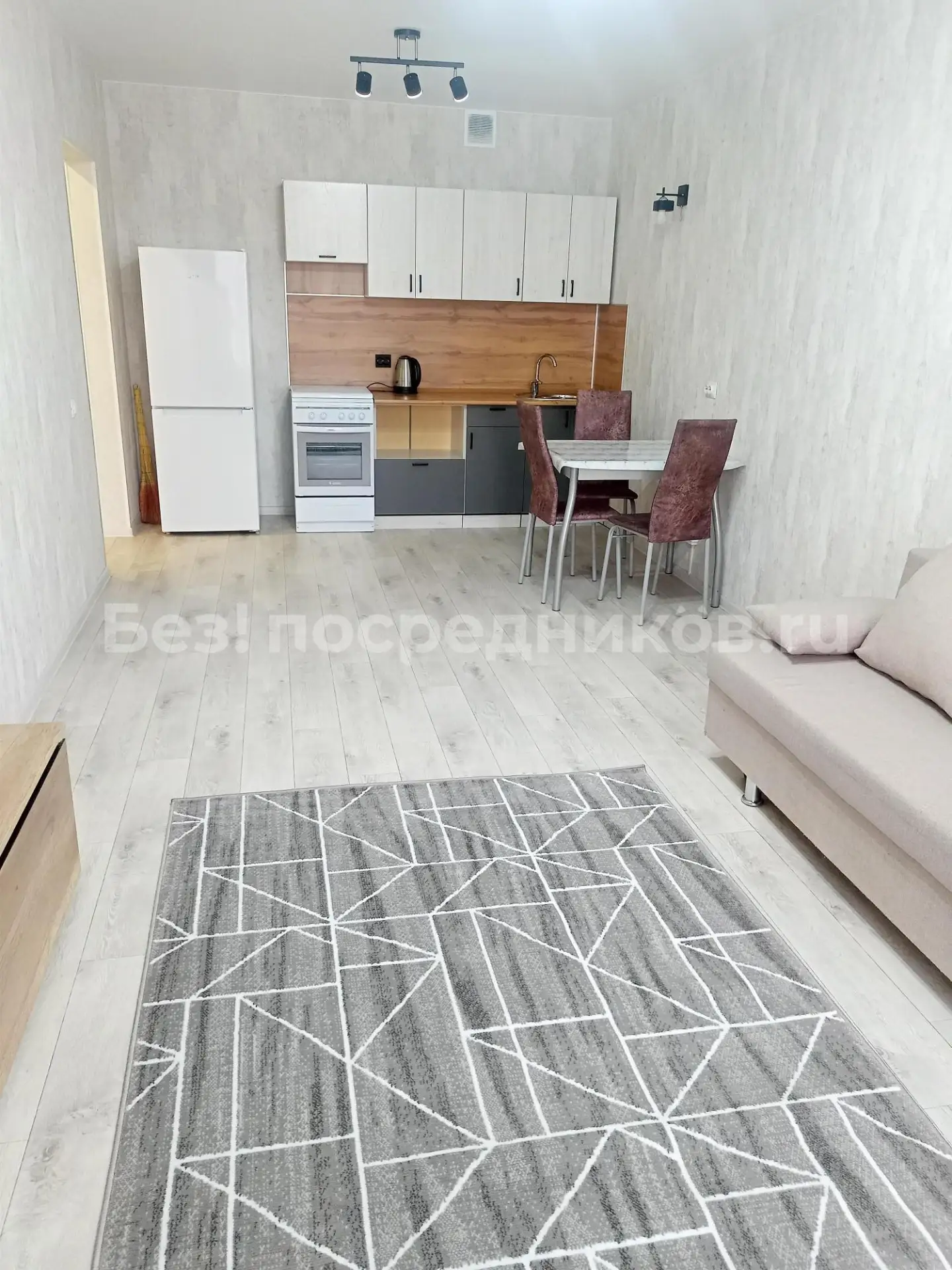 Сдам без посредников: 2-комнатная квартира, 45м² Цена: 30000 Адрес: Барнаул, Индустриальный р-н, Сир