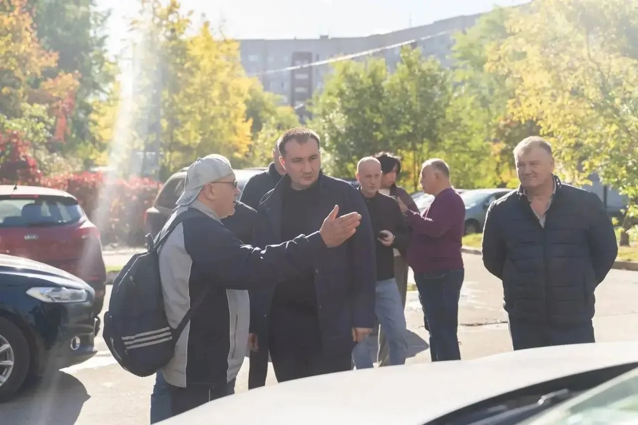 Глава Жуковского осмотрел дворы на нескольких улицах