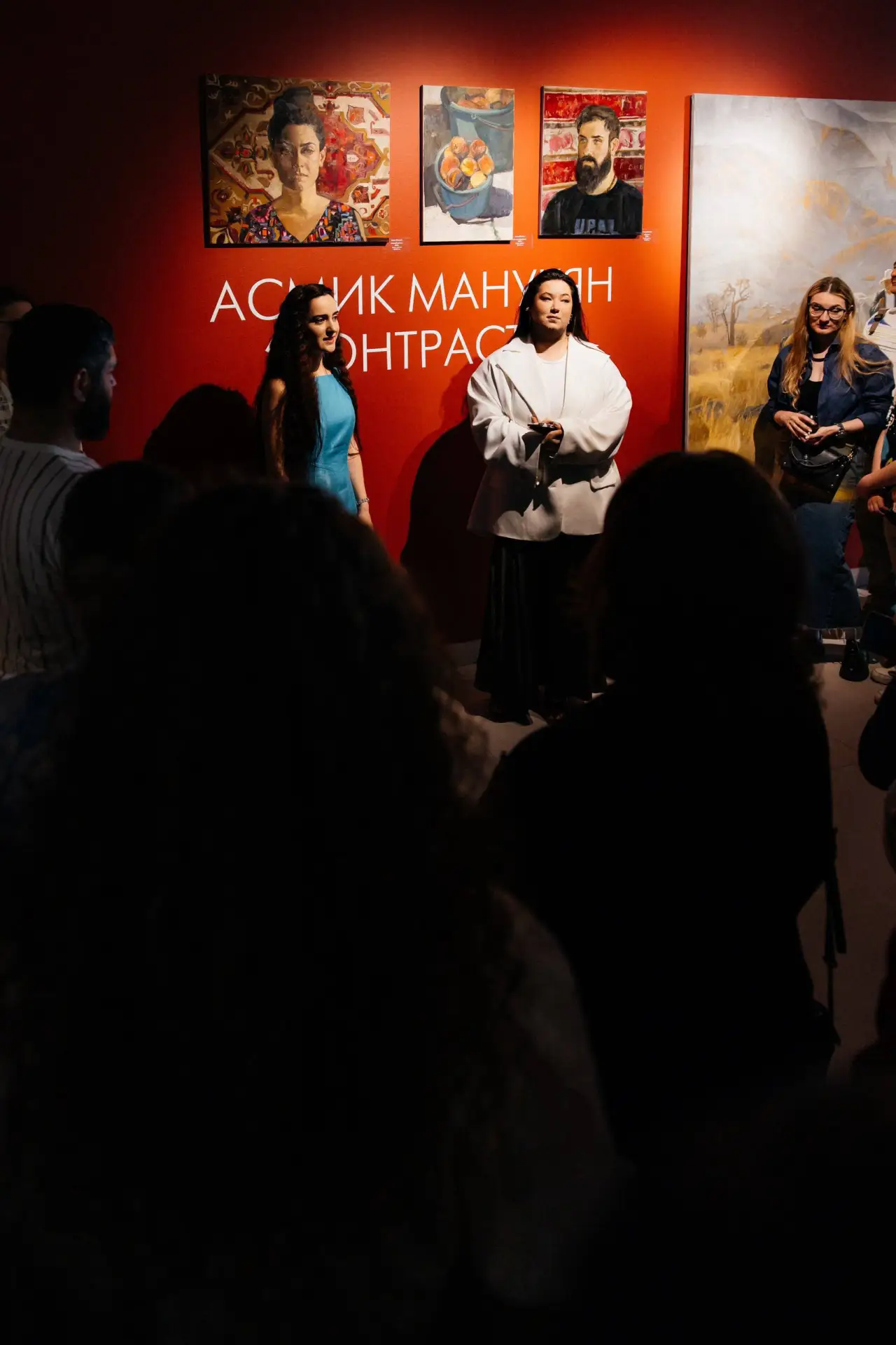 🍷 В Gallery11 до воскресенья открыта выставка Асмик Манукян «Контрасты». В последние четыре дня раб