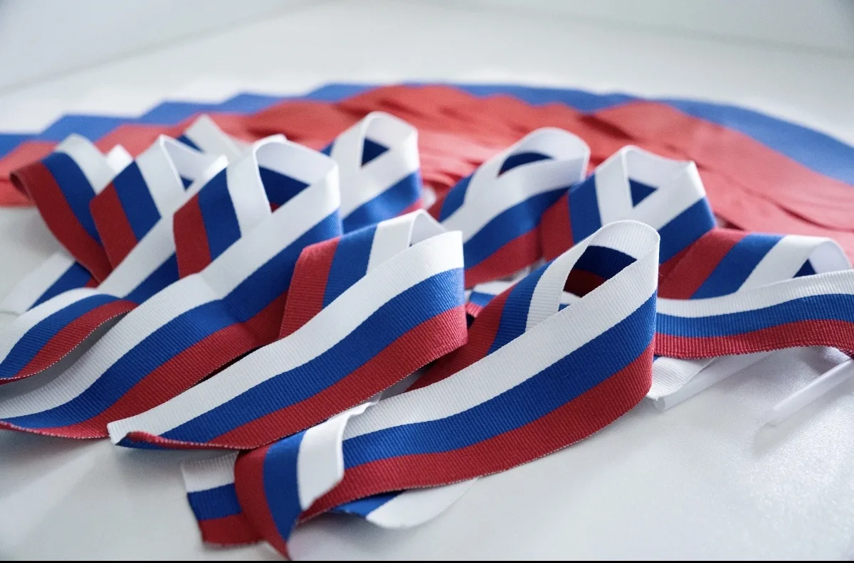 🇷🇺 В преддверии Дня Государственного флага Российской Федерации сотрудники МСЧ № 125 ...