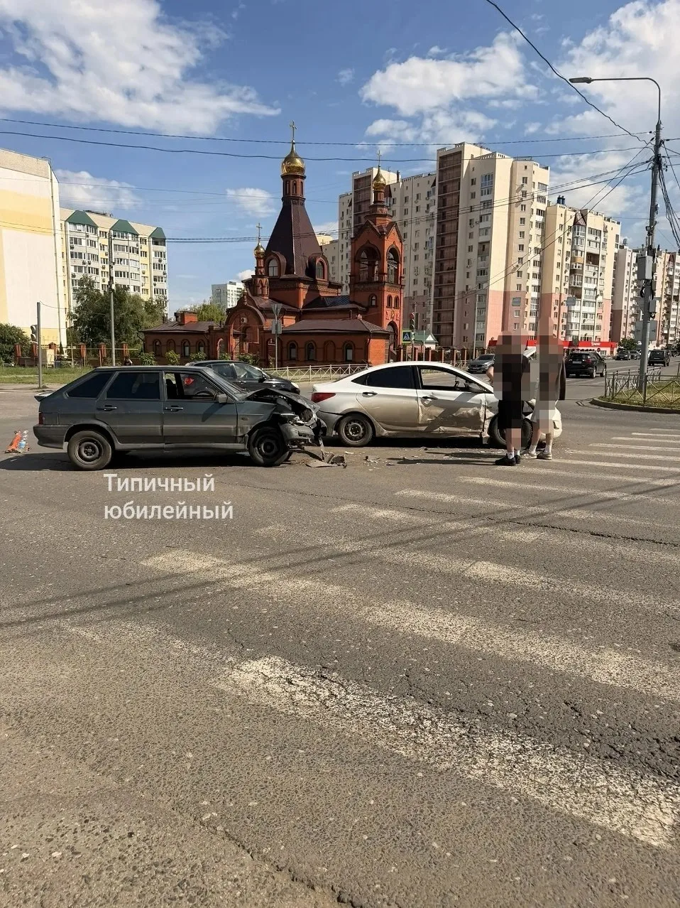 Опять авария на Менякина/Муленкова. Какой-то сложный у нас перекрёсток получился... 🤔