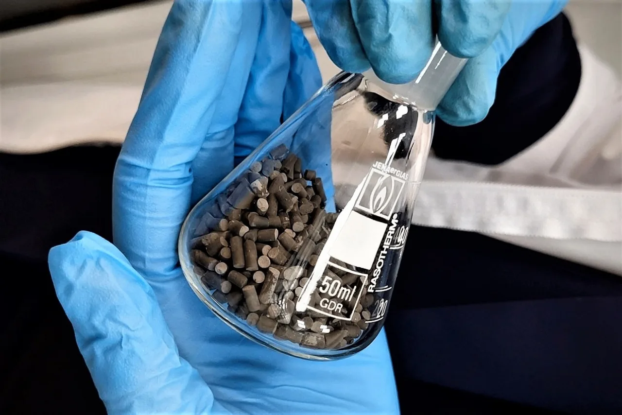 🔬 В ЛЭТИ разработали катализатор для автономных водородных заправочных станций

Исследователи ФТИ и