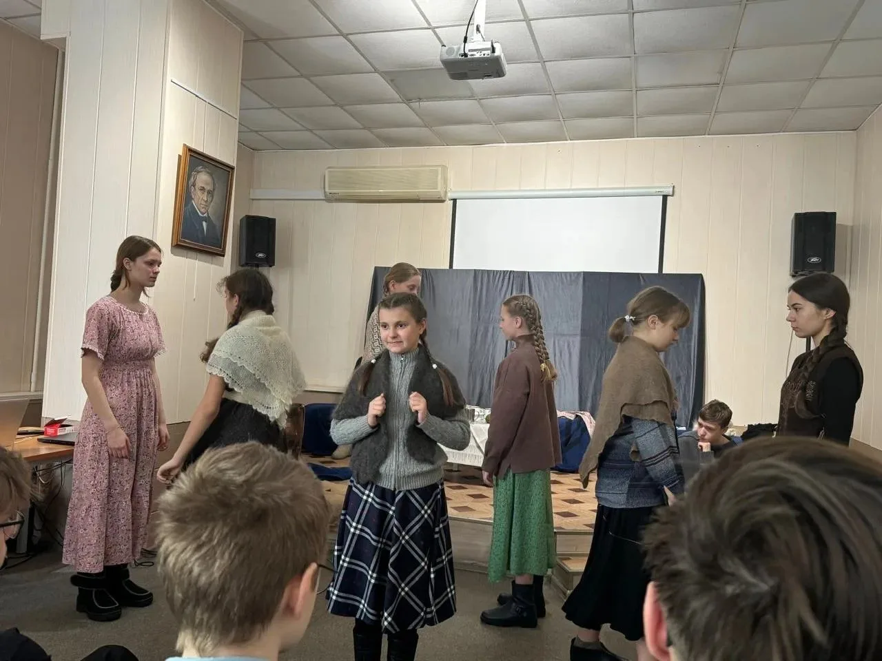 6 мая, в преддверии Дня Победы, учащиеся Балашихинского лицея посетили спектакль «Дети войны», посвя