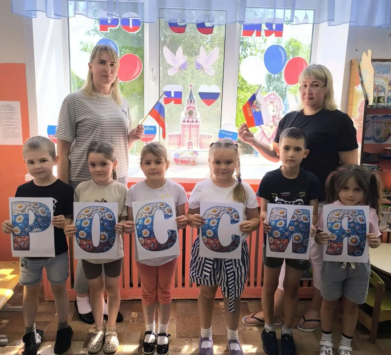 #ОкнаРоссии2026
Воспитанники старшей группы "Солнышко"🌞вместе с педагогами приняли участие во Всеро