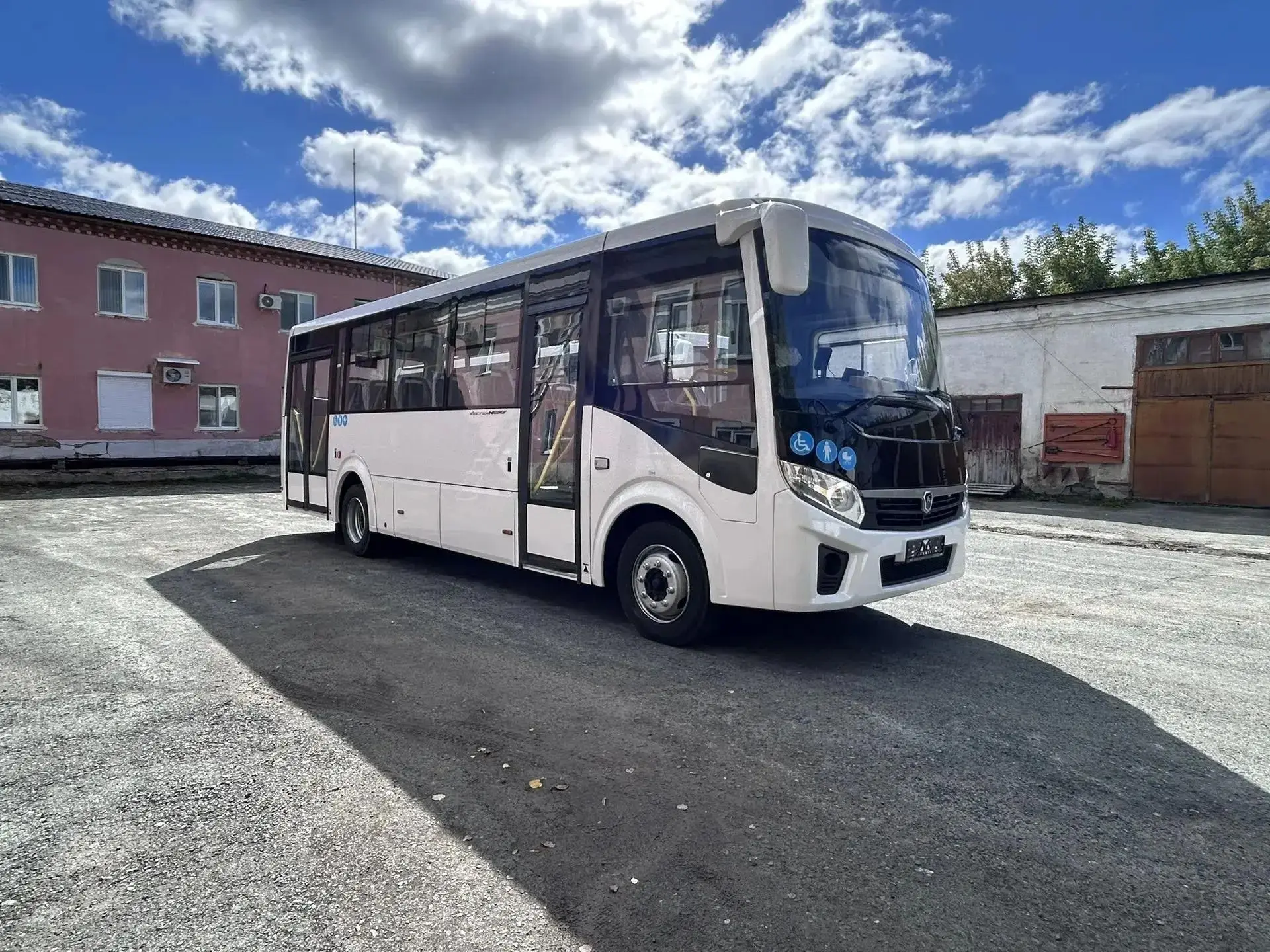 ❗Три новых автобуса готовятся выйти на маршруты в Артемовском муниципальном округе