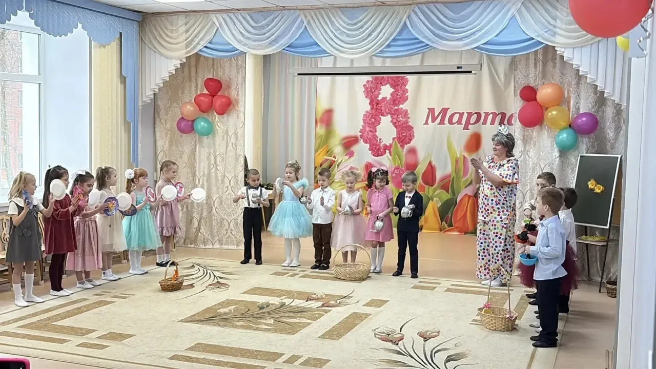 В ДО "Светлячок" в  старшей логопедической группе «Незабудка» прошел утренник, посвященный Междунаро