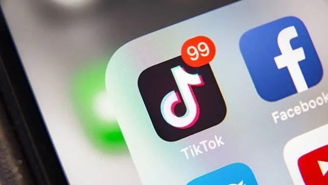 💬 TikTok прокачивает комментарии: голосовые, опросы и фото