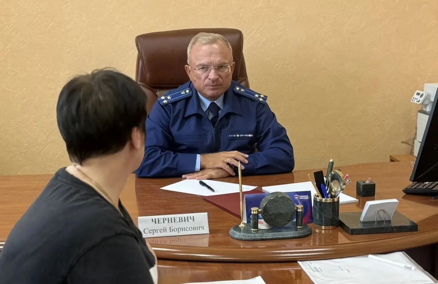 Заместитель прокурора Магаданской области Сергей Черневич провел личный прием граждан в...
