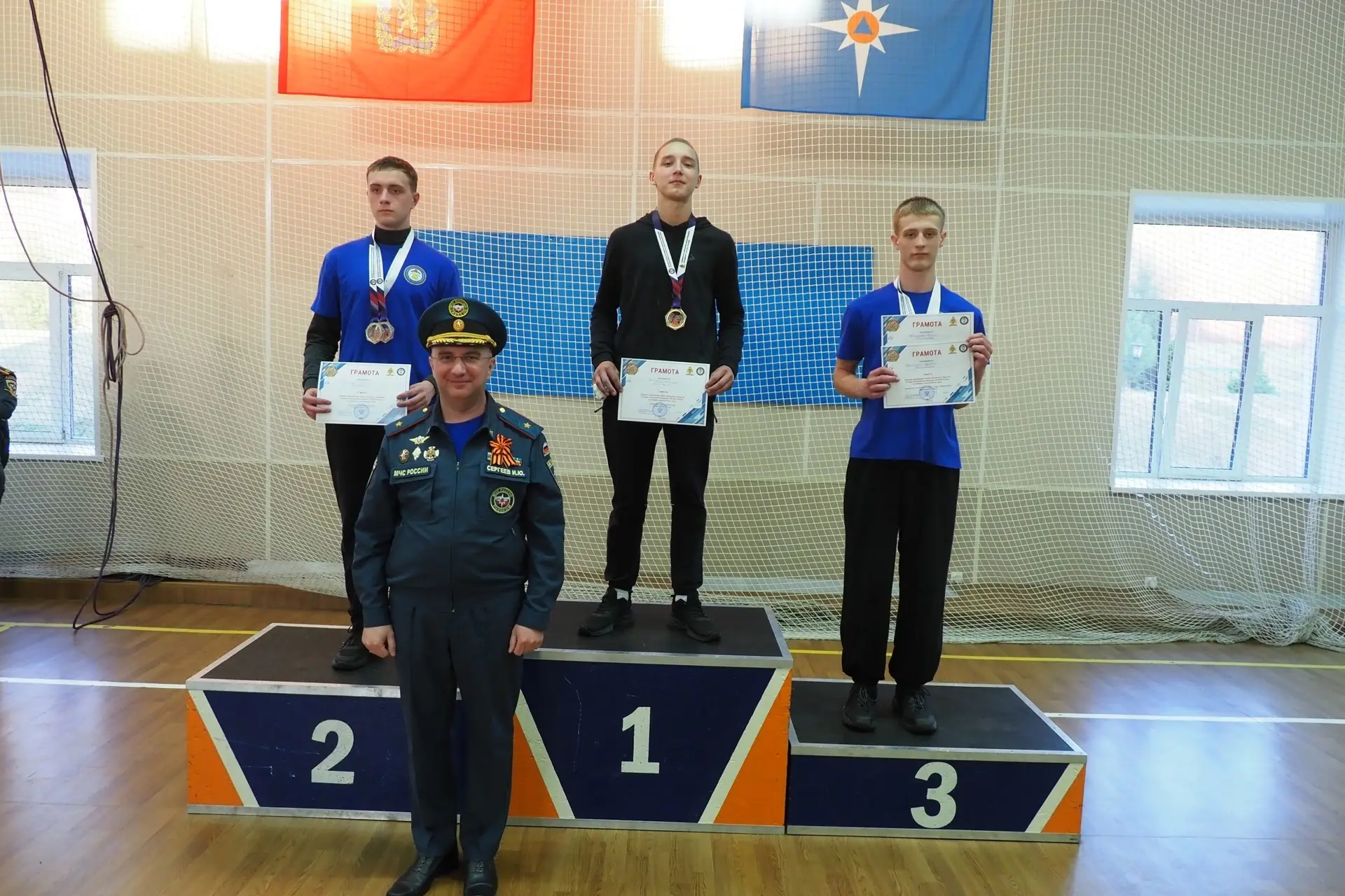 Соревнования по пожарно-спасательному спорту среди дружин юных пожарных из школ Красноярского края п